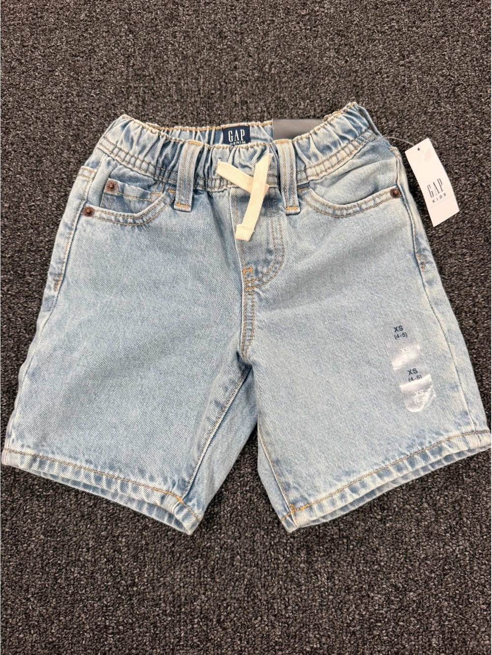 NWT GAP Light Blue Denim Shorts for Kids XS (4-5)